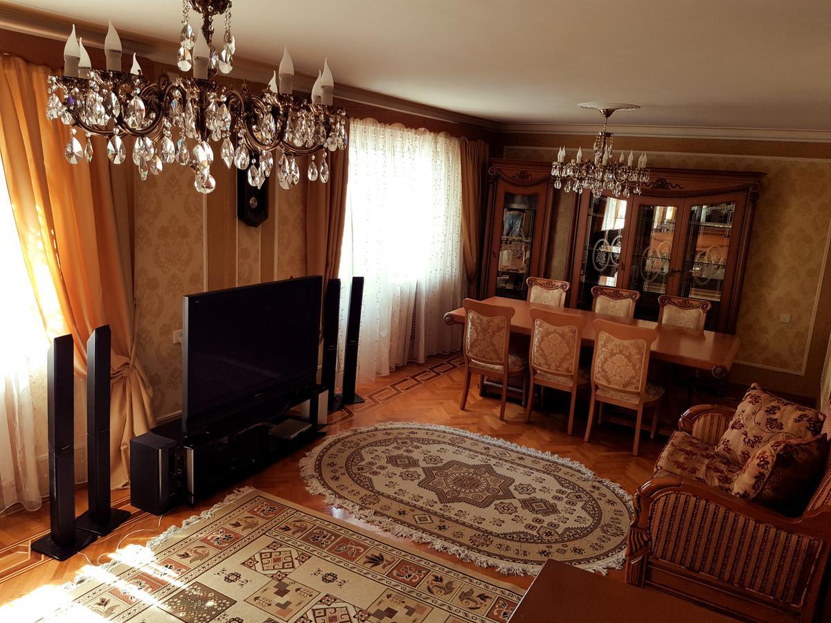 Gold Wall Apartment Baku Zewnętrze zdjęcie